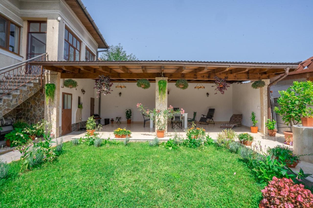 Doi Bujori Apartment Alba Iulia Exterior photo