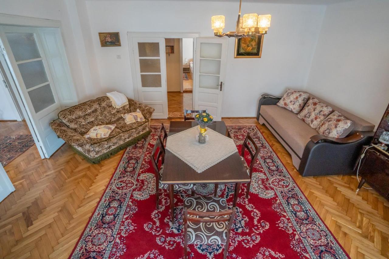 Doi Bujori Apartment Alba Iulia Exterior photo